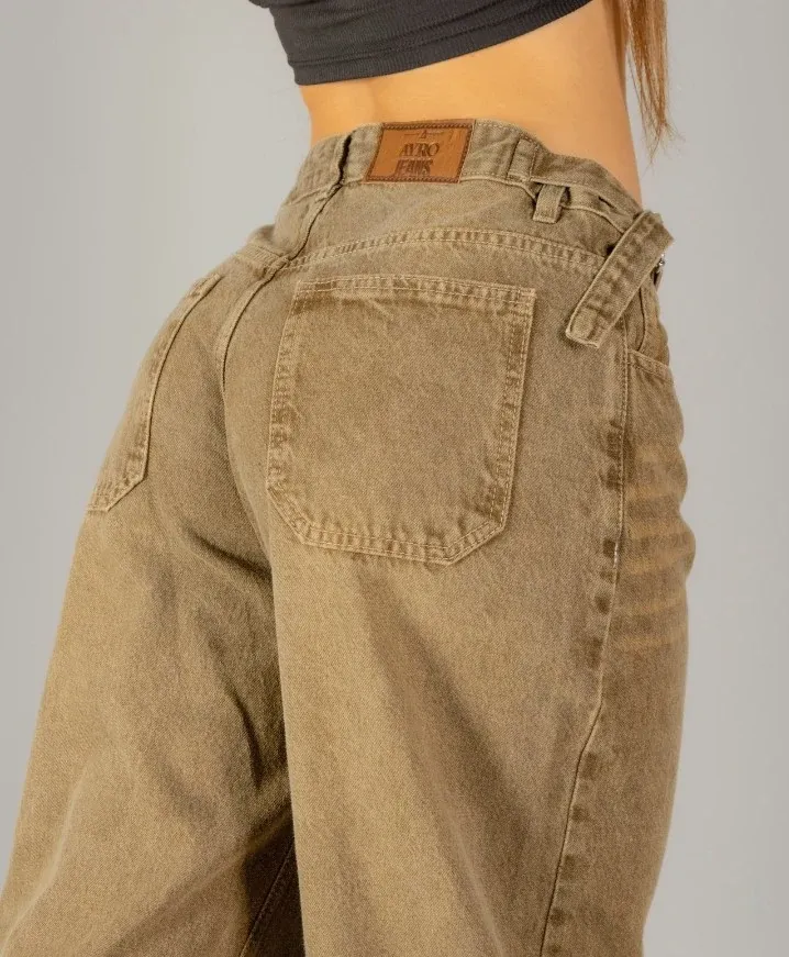 Baggy Beige